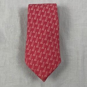 Vineyard Vines 100% Silk Salmon Pink Sailboat Pattern Tie
